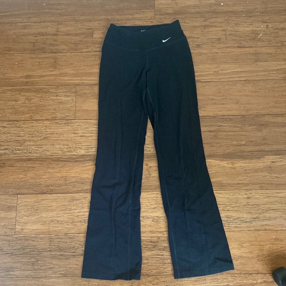 Nike black yoga pants - Picture 1 of 3